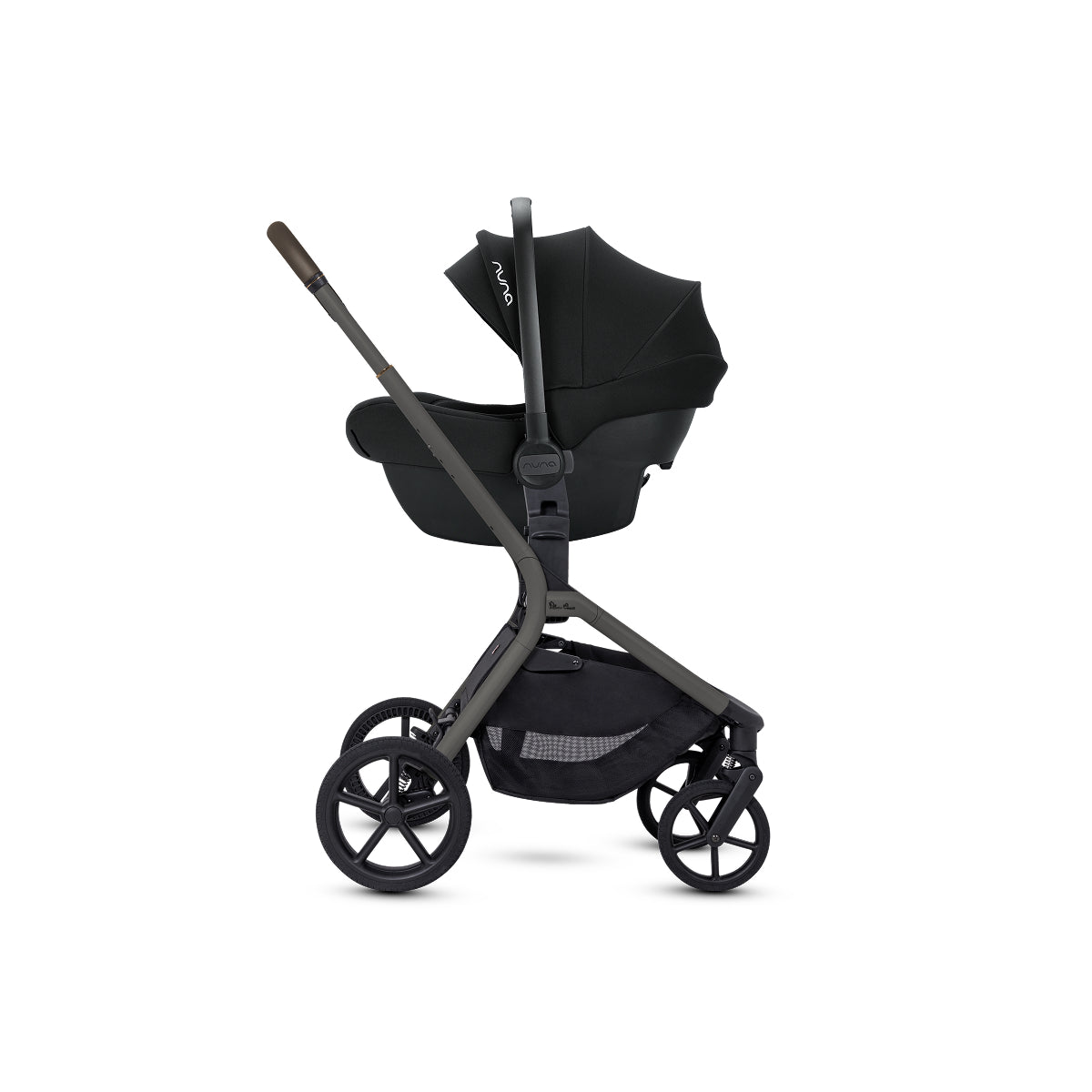 Breez Mid-Size Compact Stroller