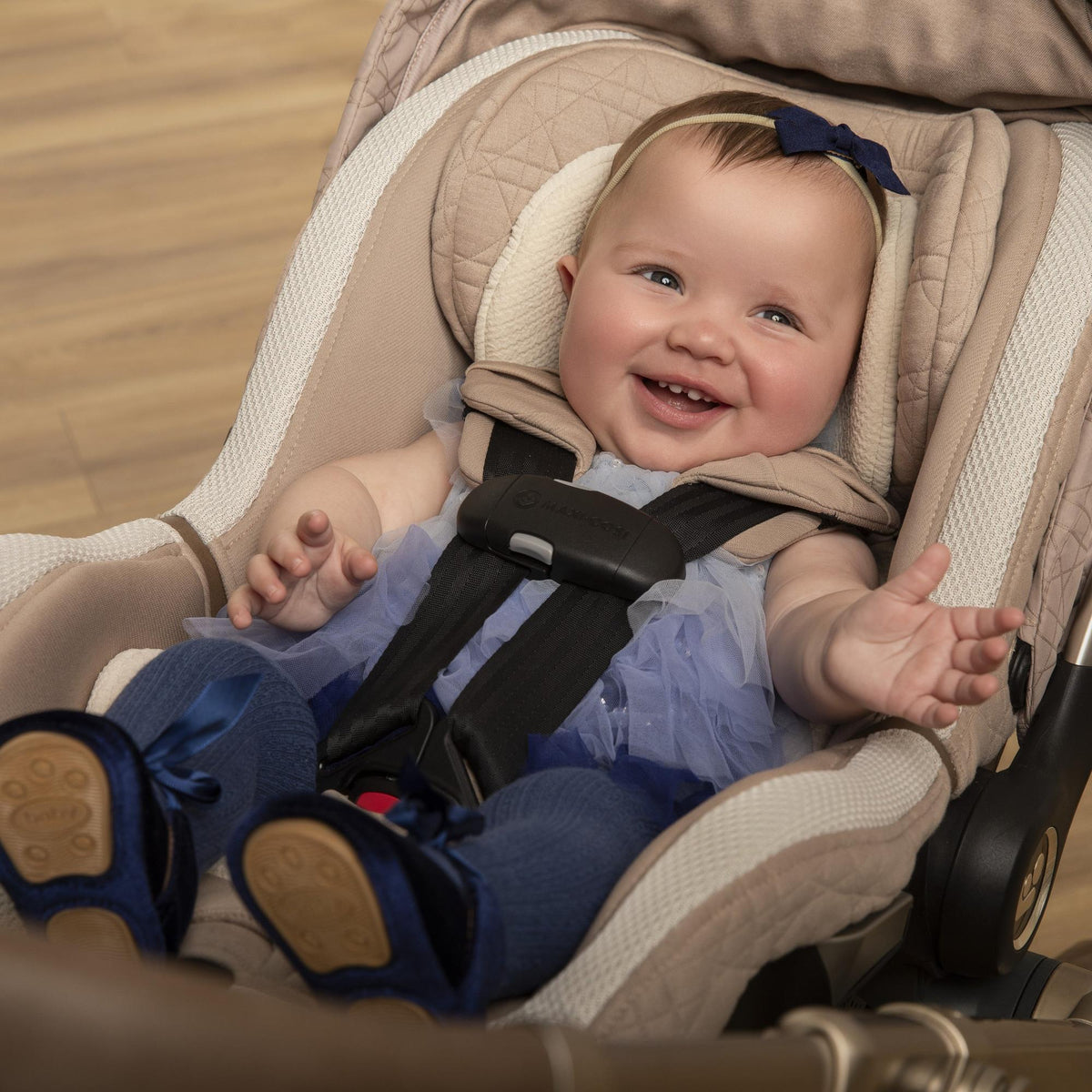 Kindred Peri 180° Rotating Infant Car Seat